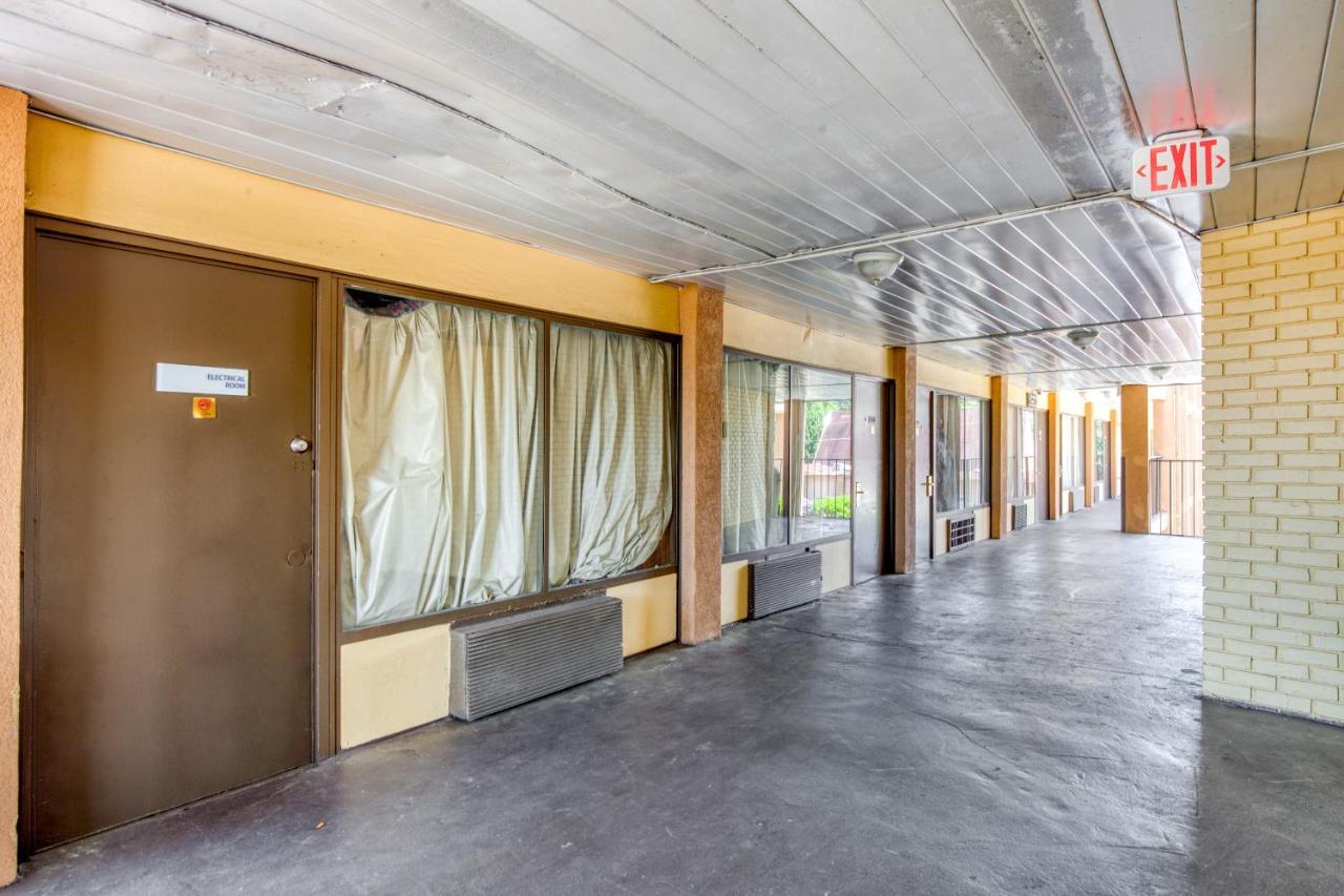 Oyo Hotel Decatur I-20 East & Wesley Club Dr 外观 照片