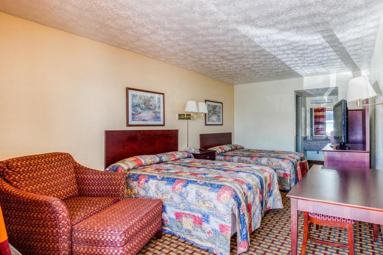Oyo Hotel Decatur I-20 East & Wesley Club Dr 外观 照片