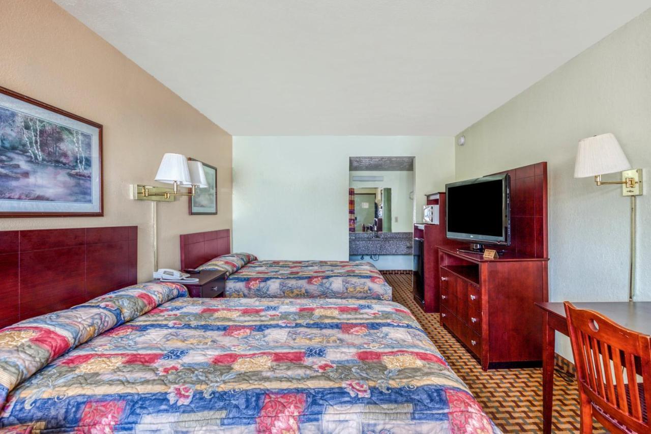 Oyo Hotel Decatur I-20 East & Wesley Club Dr 外观 照片
