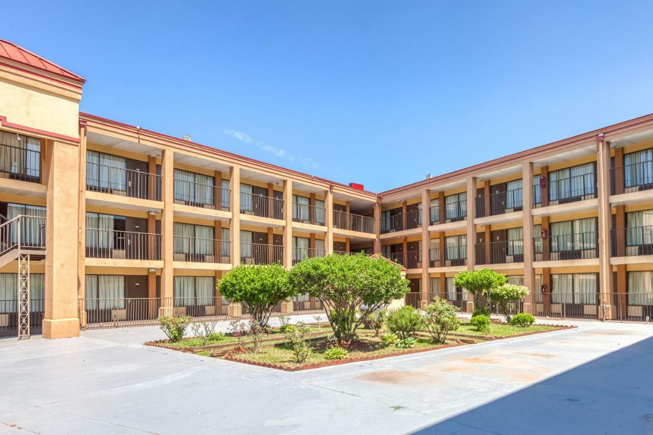 Oyo Hotel Decatur I-20 East & Wesley Club Dr 外观 照片